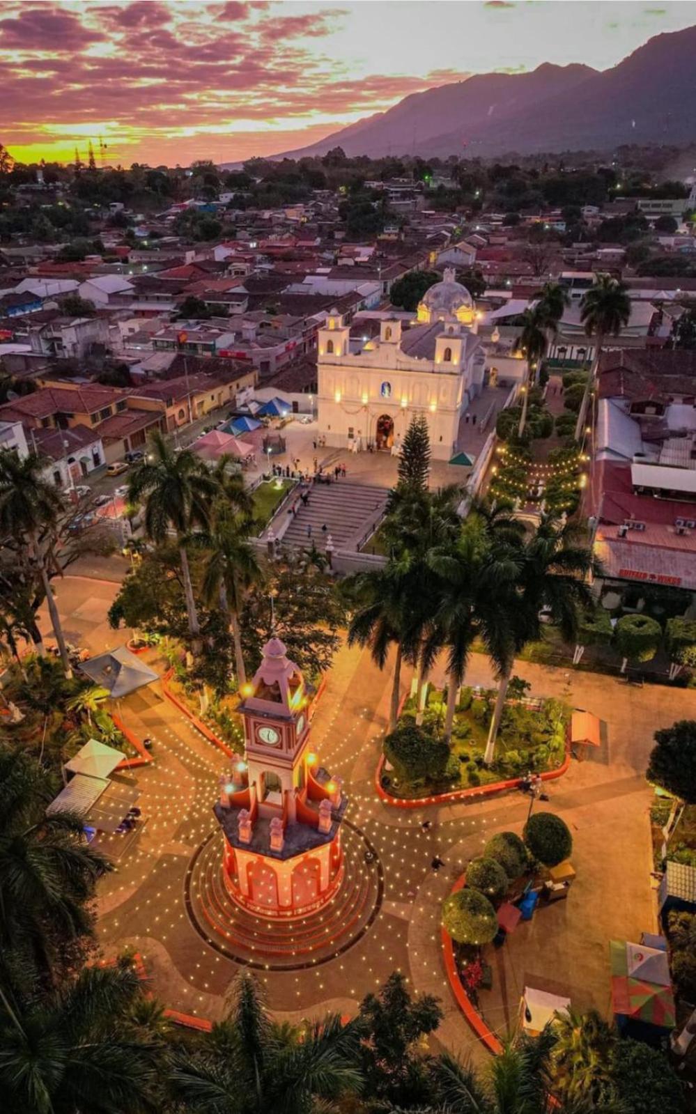 La Casa De Mamapan Hotel Colonial Ahuachapán 외부 사진